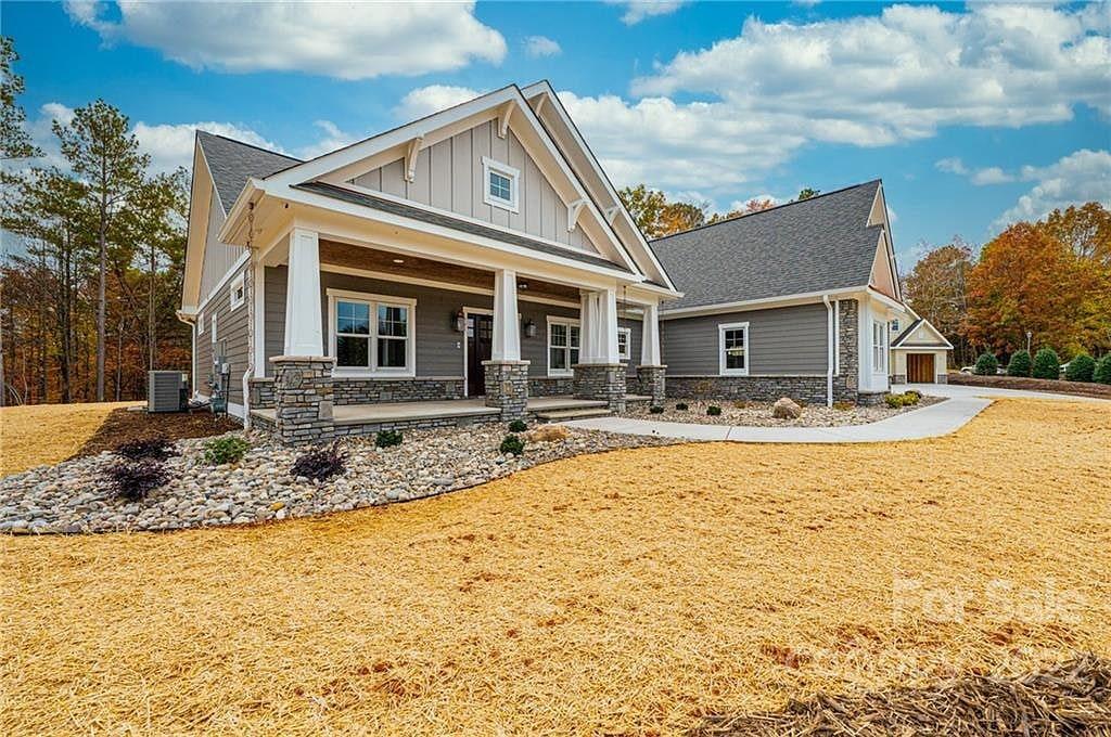 The River Bend Residence — photo 2