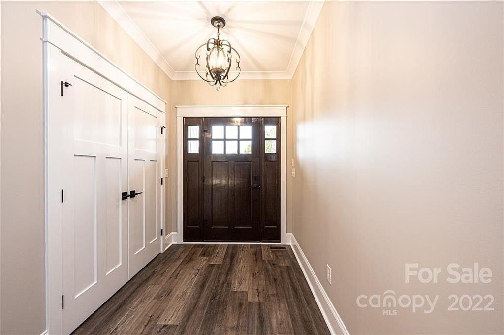 The River Bend Residence — photo 11