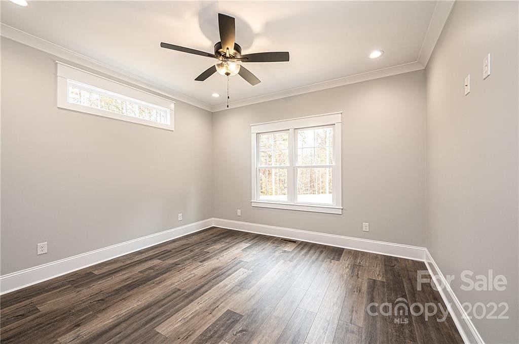 The River Bend Residence — photo 27