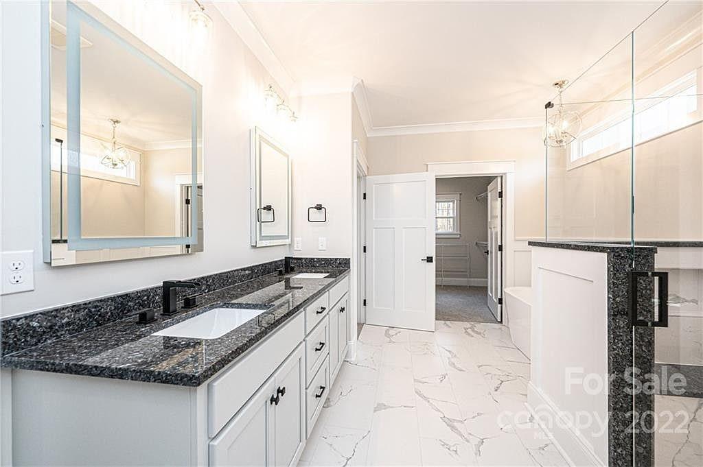The River Bend Residence — photo 33